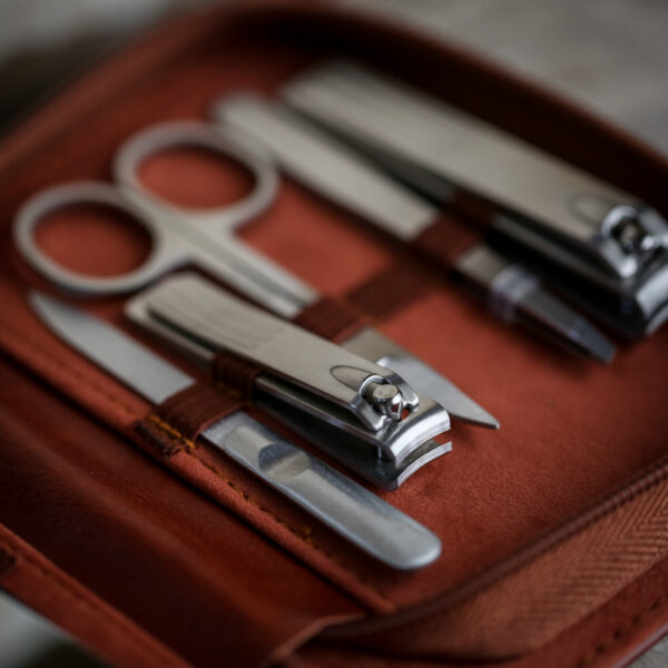 Artamis 7 Piece Grooming Kit - Image 3
