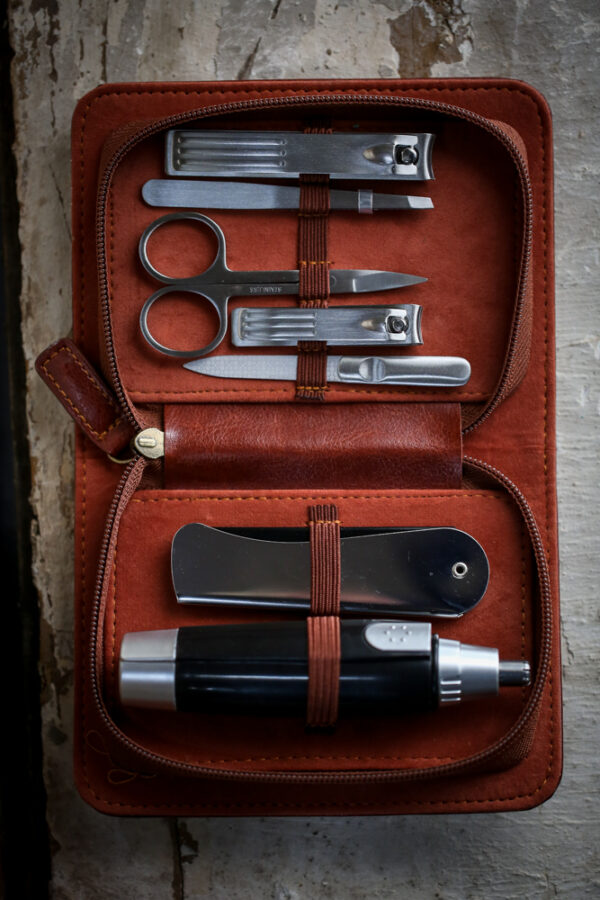 Artamis 7 Piece Grooming Kit - Image 2