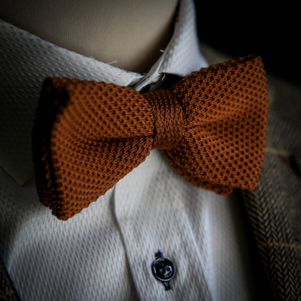 Marc Darcy knitted bow tie in rust