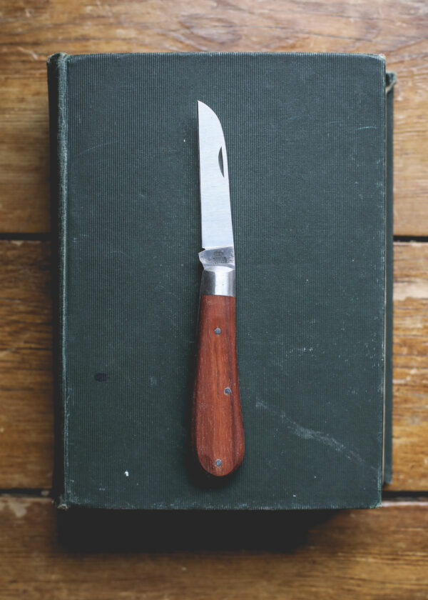 Taylor's Eye Witness - Lambfoot Pocket Knife - Bolstered Hardwood
