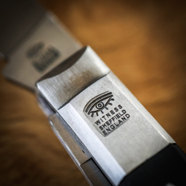 Taylor's Eye Witness - Twin Barlow Pocket Knife - Bolstered Resin - Image 3