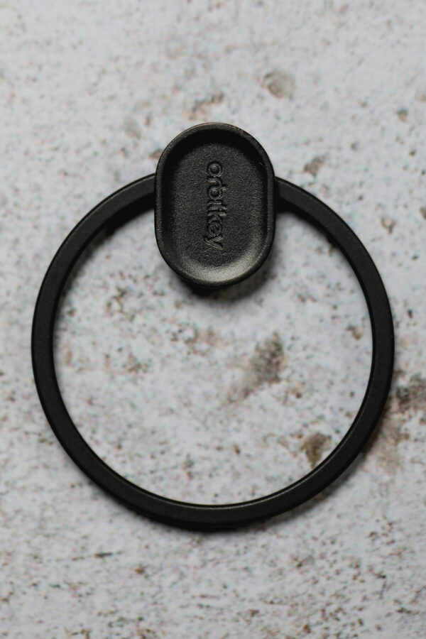 Orbitkey Ring V2 in black colour.