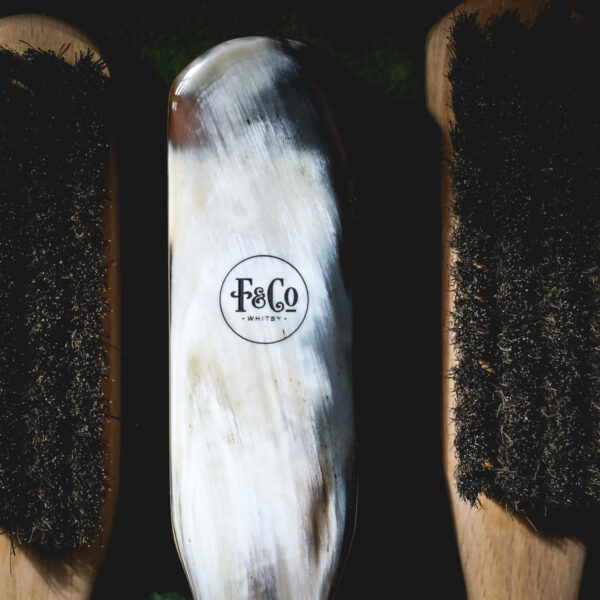 Horn Clothes Brush - Image 2