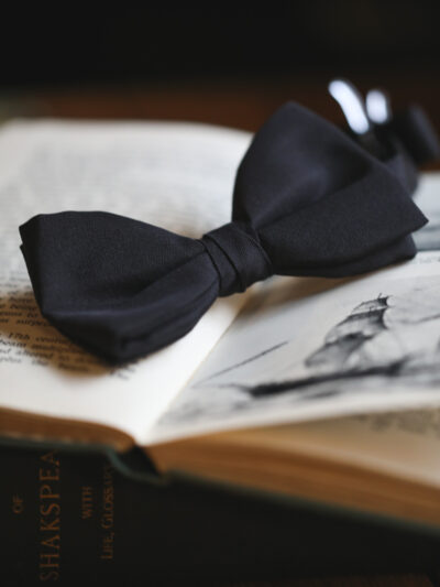 Silk Pre-Tied Bow Tie - Black