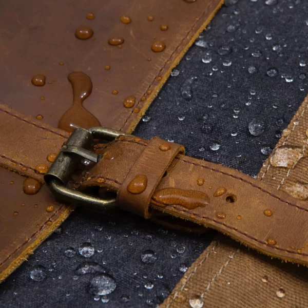Kovered - Medway Waxed Canvas Messenger Bag - Navy - Image 3