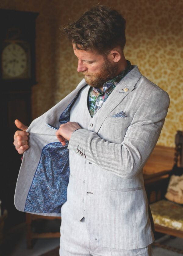 Guide London - Linen Waistcoat - Image 4