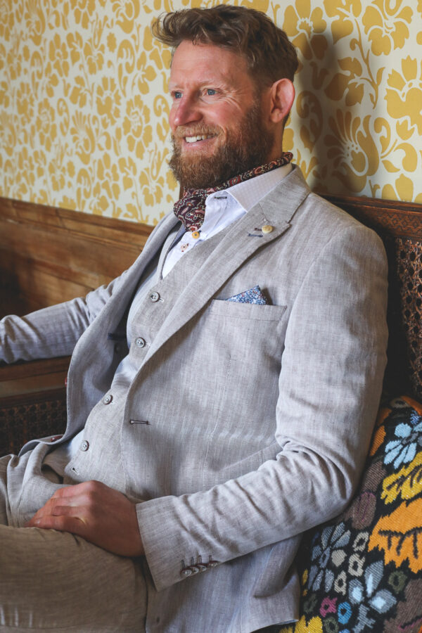 Guide London - Linen Waistcoat - Image 6