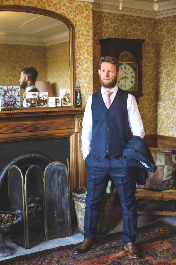 Guide London - Navy Linen Blend Waistcoat - Image 4