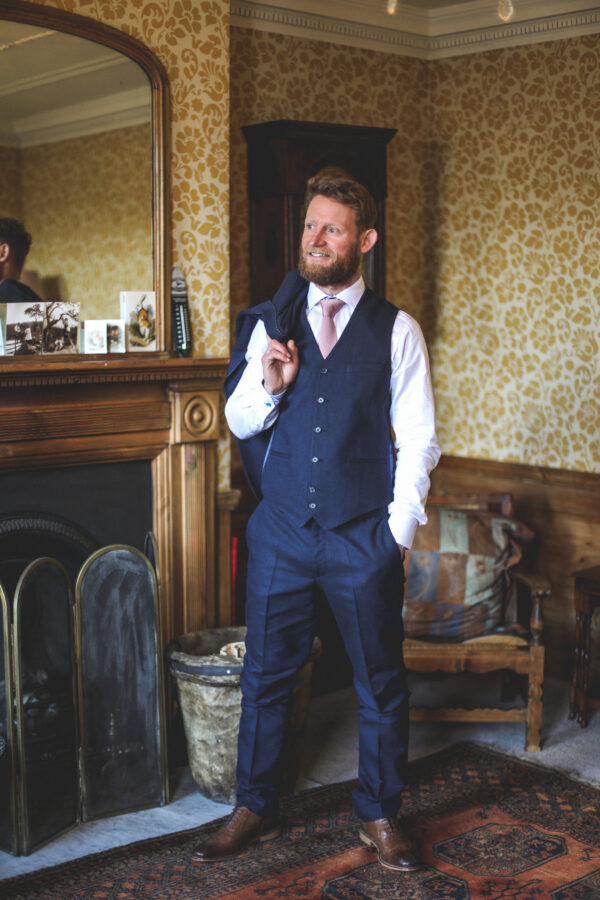 Guide London - Navy Linen Blend Waistcoat - Image 2