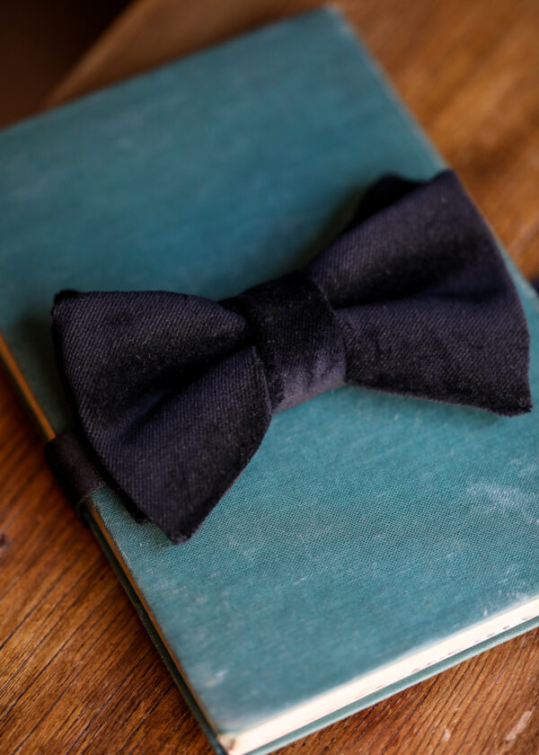 Velvet Bow Tie - Black