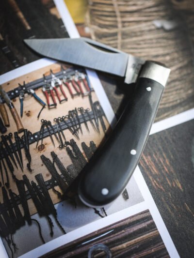Taylor's Eye Witness - Farmer's Clip Point Pocket Knife - Bolstered Resin