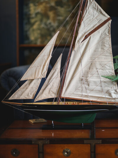 Large Model Yacht - Pen Duick Dark Green