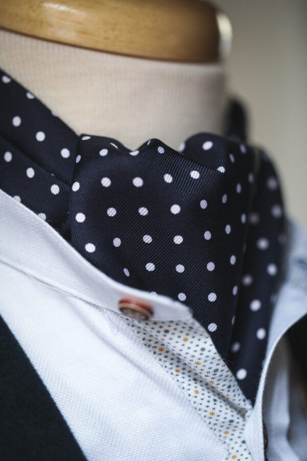 Traditional Silk Cravat - Navy/White Dot