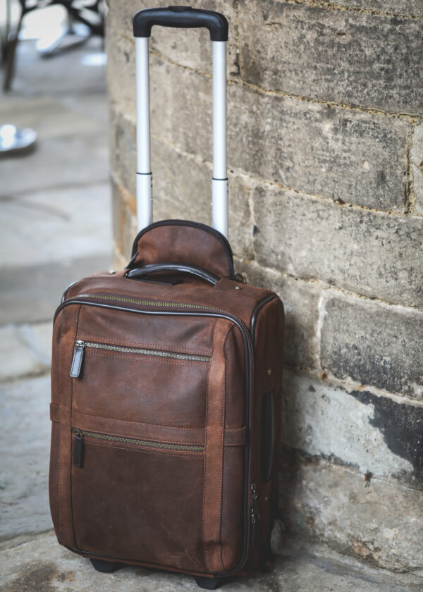 Ashwood Leather - Oily Brown Cabin Trolley - Image 2