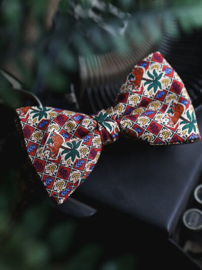English Printed Silk Bow Tie - Tiger Palms Light