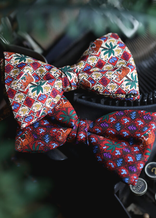 English Printed Silk Bow Tie - Tiger Palms Light - Image 2
