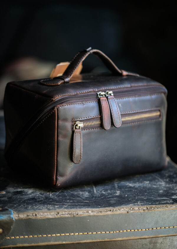 Ashwood Leather - Brown K-49 Washbag