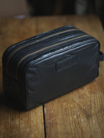 Ashwood - Black G37 Washbag