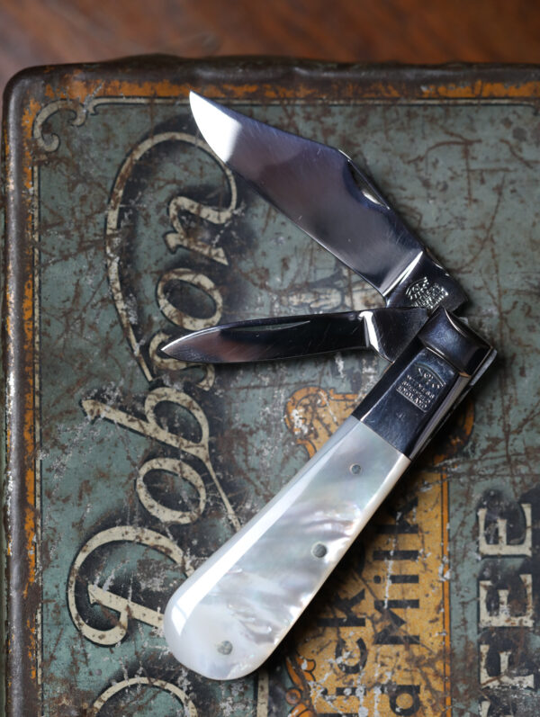 Taylor's Eye Witness - Handmade Twin Barlow Pocket Knife - Mother of Pearl - Image 4