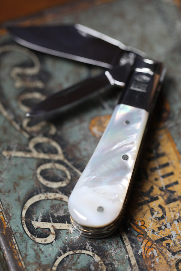 Taylor's Eye Witness - Handmade Twin Barlow Pocket Knife - Mother of Pearl