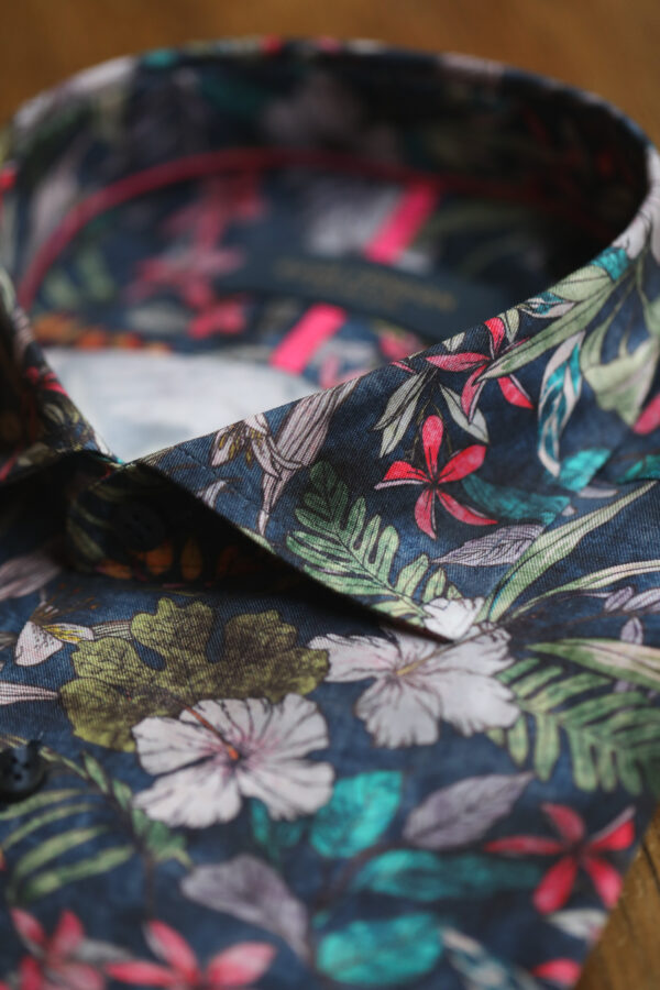 Guide London Shirt - Vibrant Floral/Navy