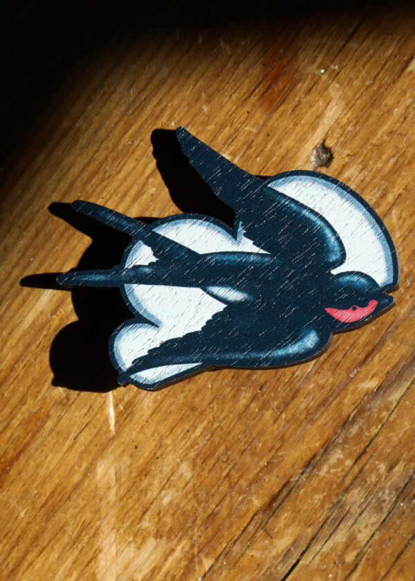 Su Owen Wooden Badge - Swallow
