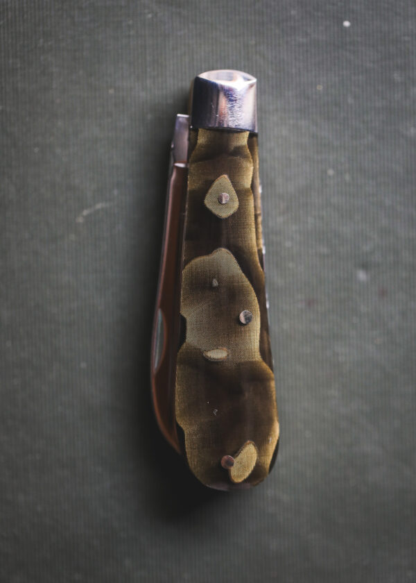 Taylor's Eye Witness - Hndmade Lambfoot Pocket Knife - Green Gold Micarta - Image 2