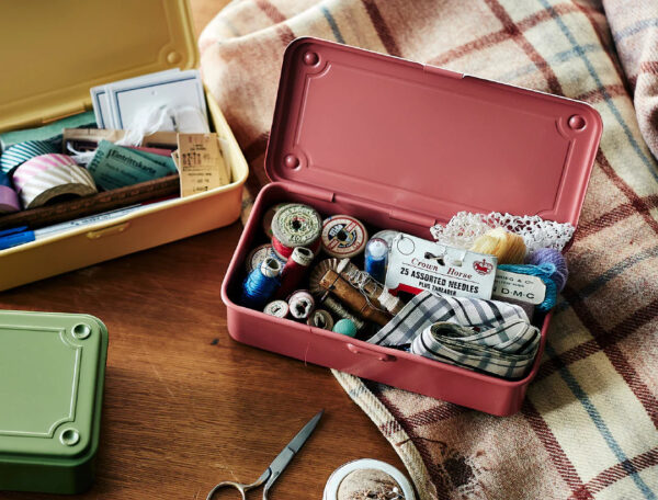 Toyo Steel - Trunk Shape Toolbox T-190 Red