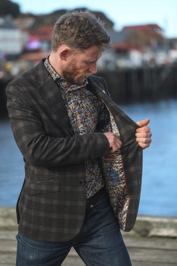 Guide London - Brown Checked Jacket With Floral Lining - Image 3