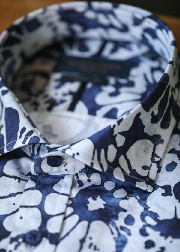 Guide London Short Sleeve Shirt - Navy Bold Flower - Image 3