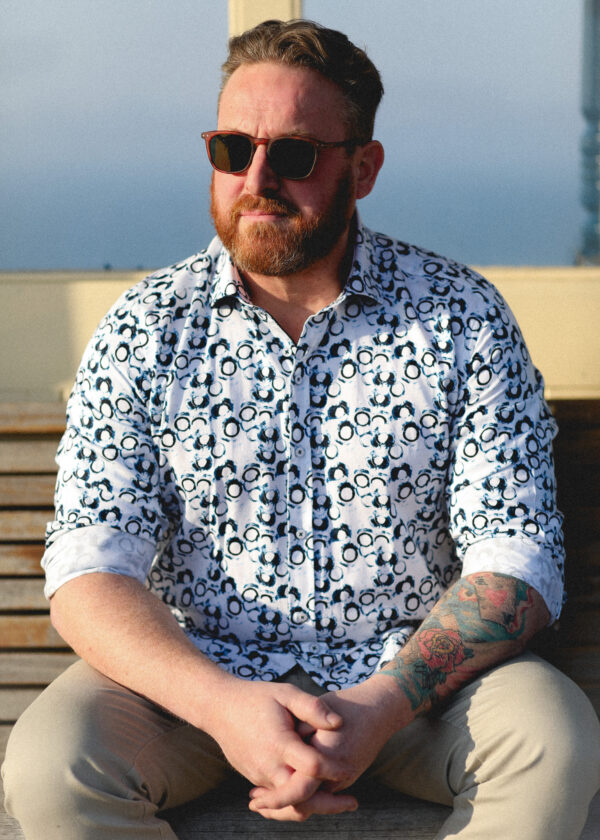 Guide London Shirt - White/Navy Echoed Circle Print